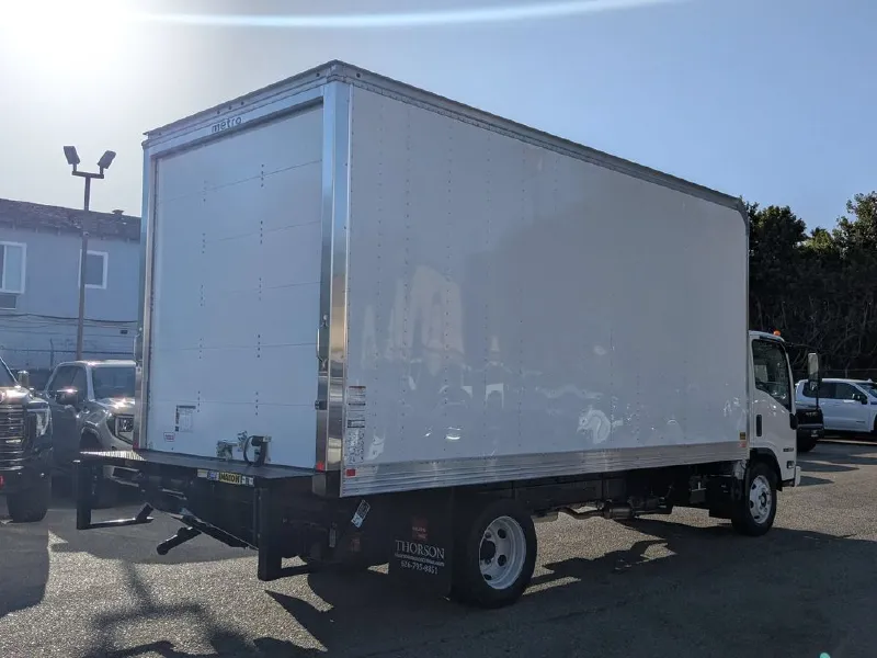 2026 ISUZU NRR