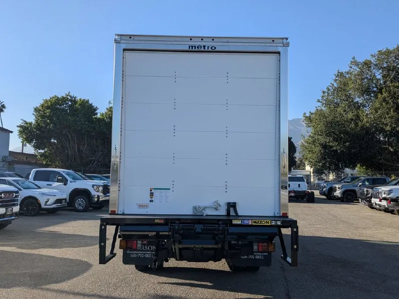 2026 ISUZU NRR