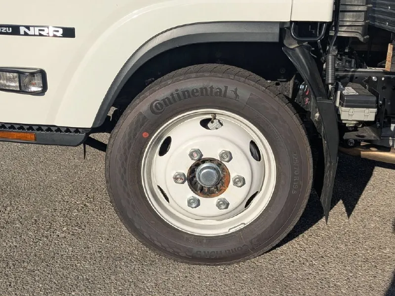 2026 ISUZU NRR