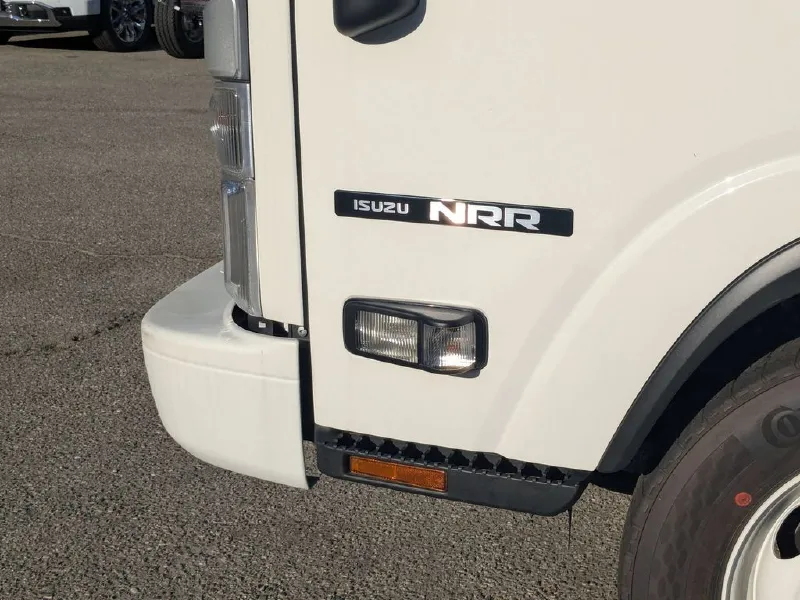 2026 ISUZU NRR