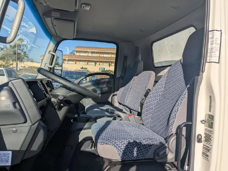 2026 ISUZU NRR