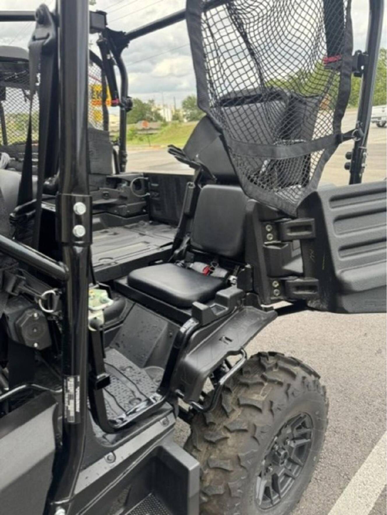 A photo of this 2025 Honda Pioneer 1000-5 Deluxe