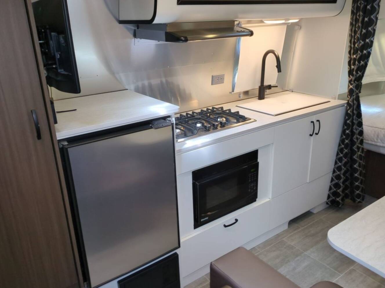 A photo of this 2020 Airstream Caravel 22FB
