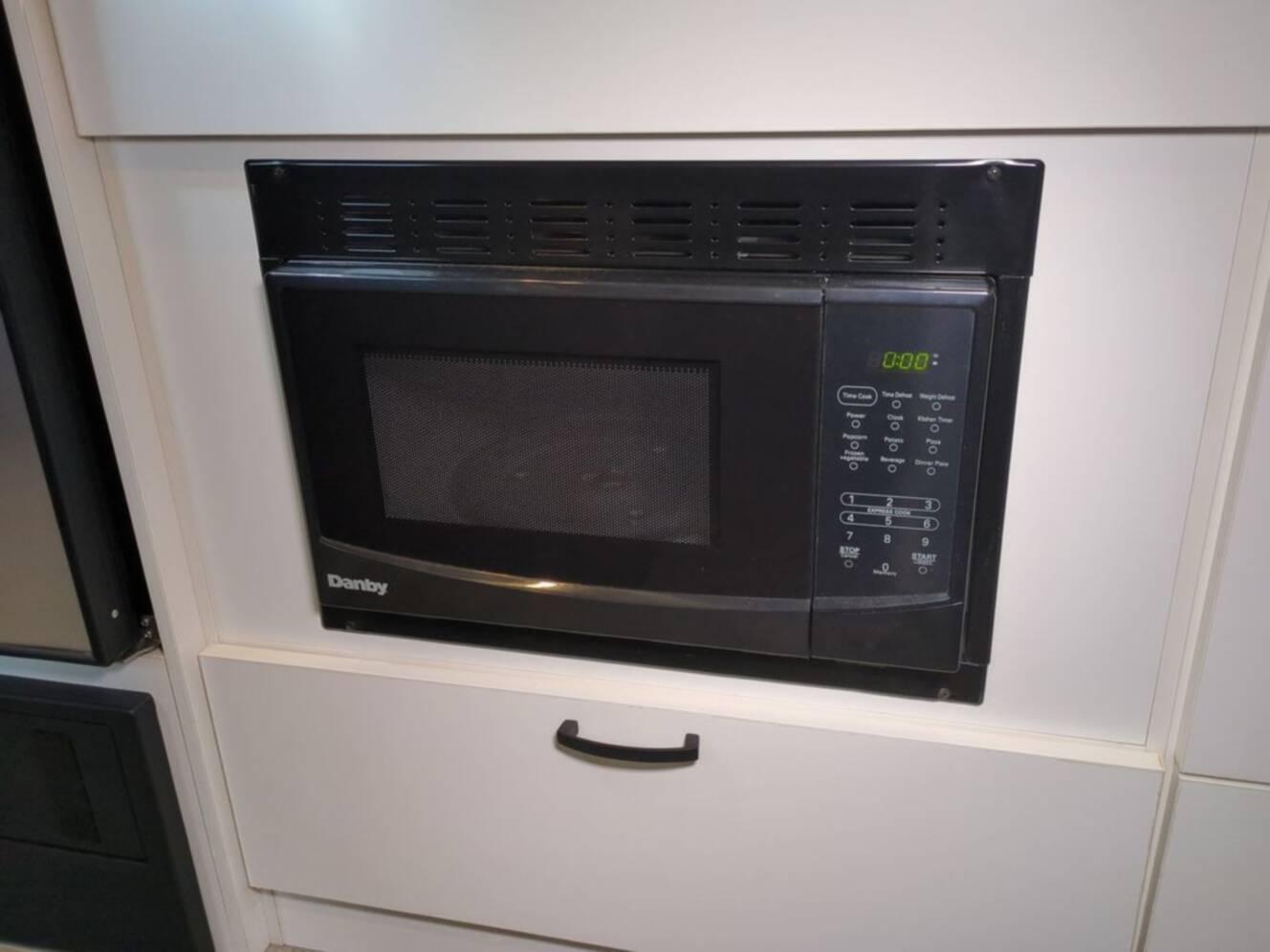 A photo of this 2020 Airstream Caravel 22FB