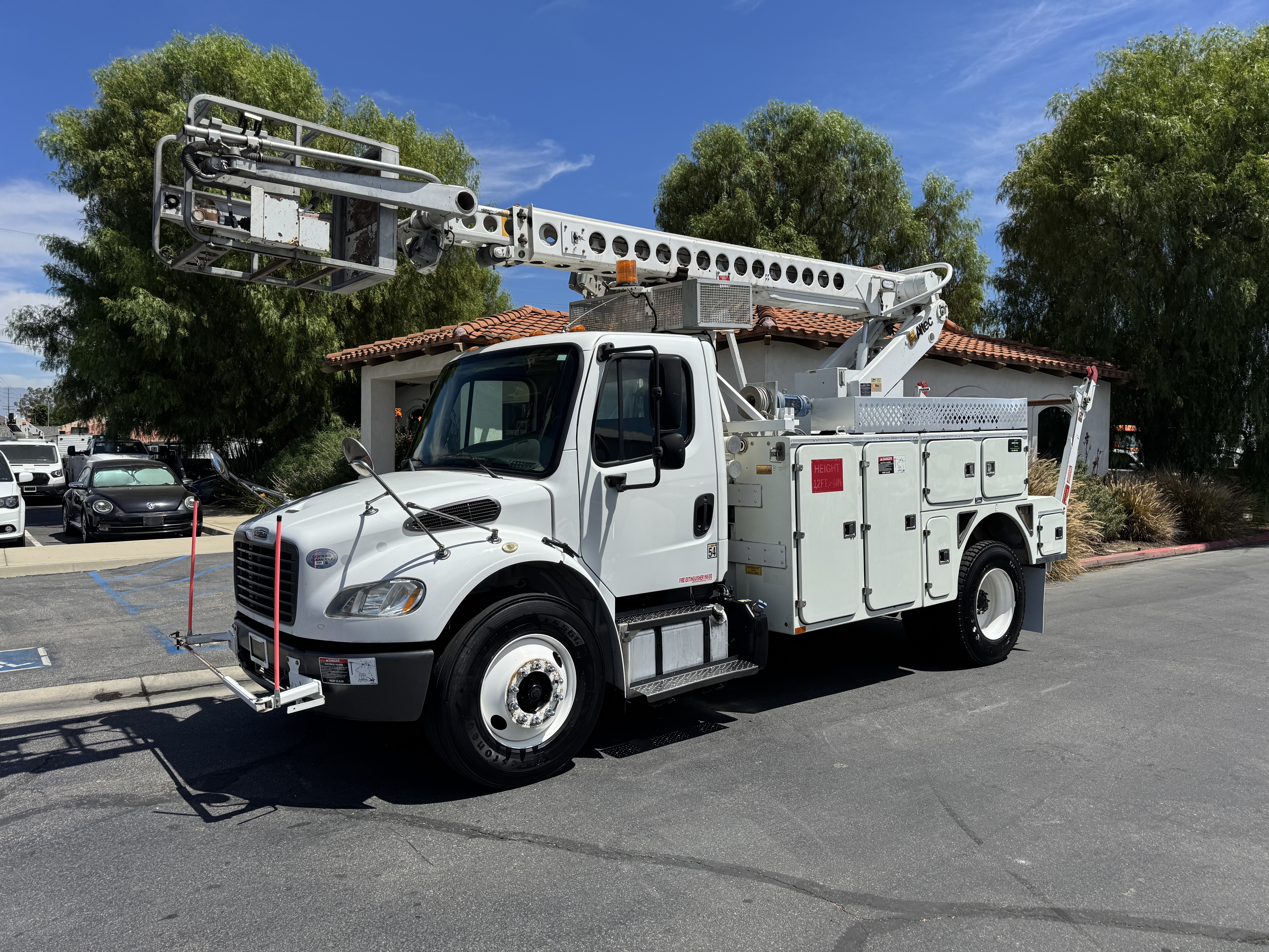 2014 ALTEC AT40C in Norco, CA