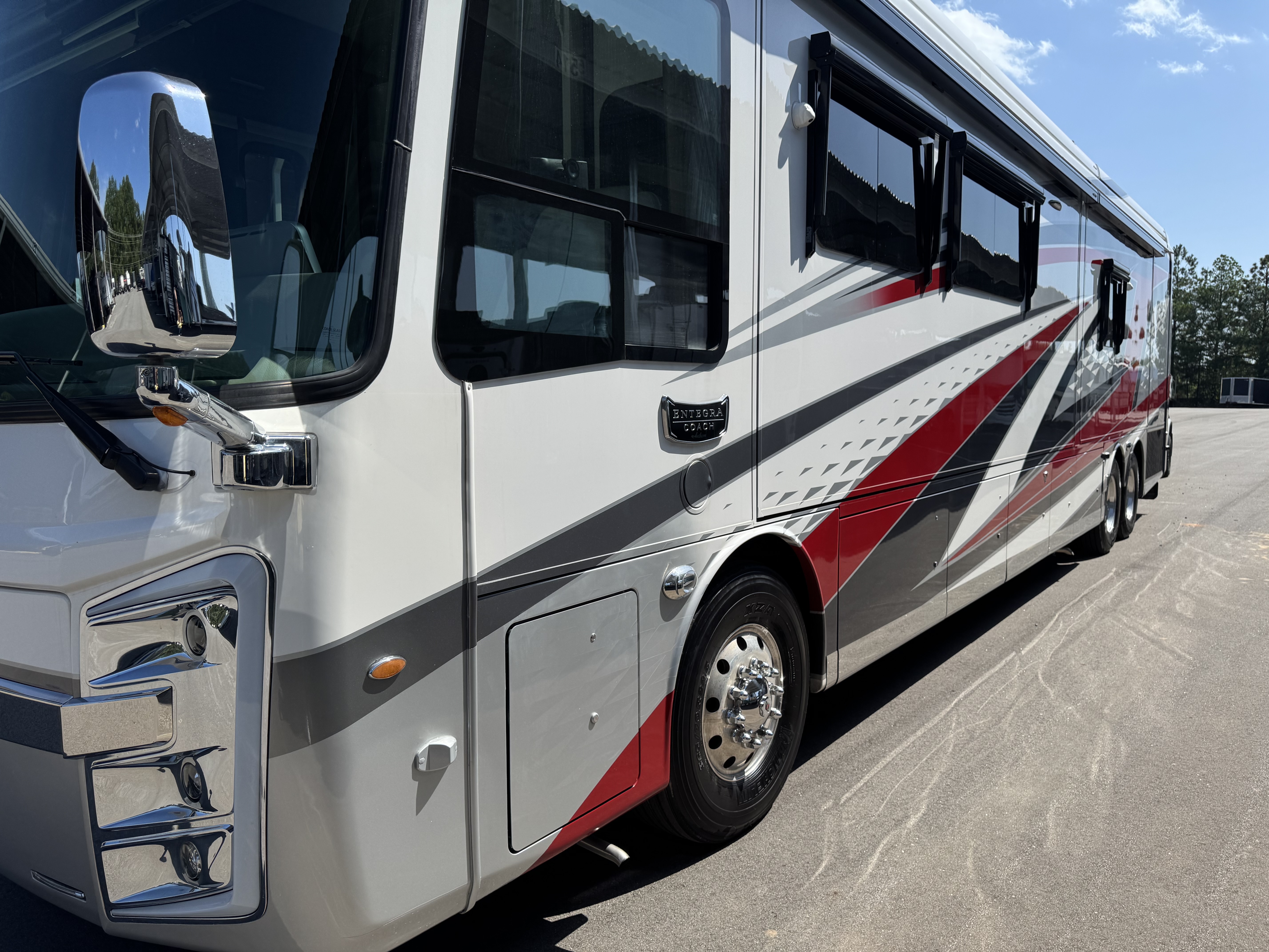 2024 Entegra Coach ANTHEM 44D RV