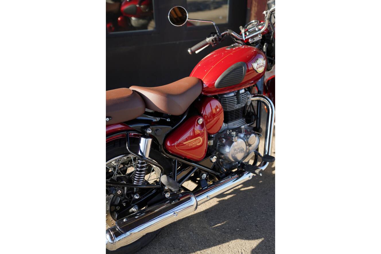 A photo of this 2027 Royal Enfield CLASSIC 350