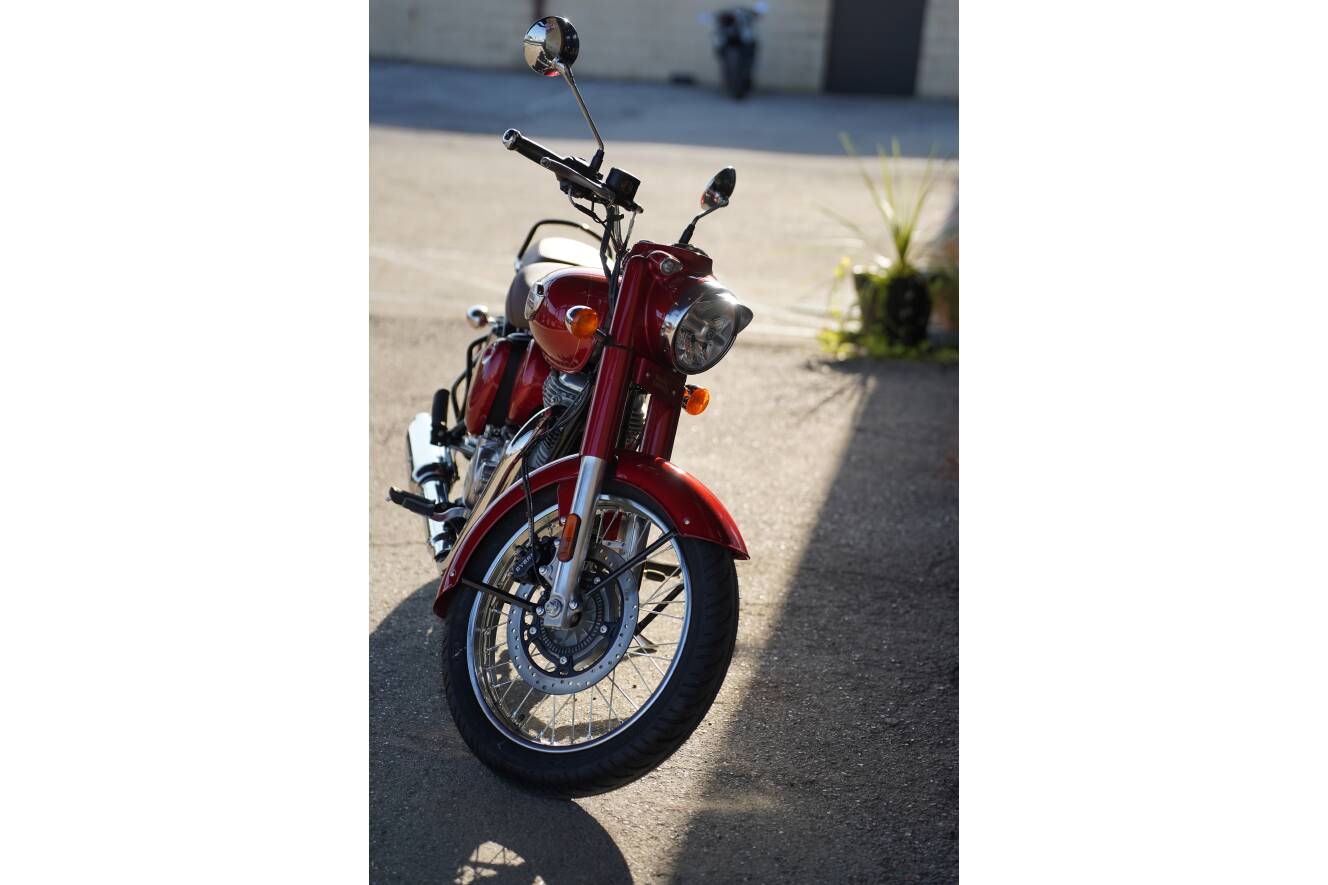A photo of this 2027 Royal Enfield CLASSIC 350