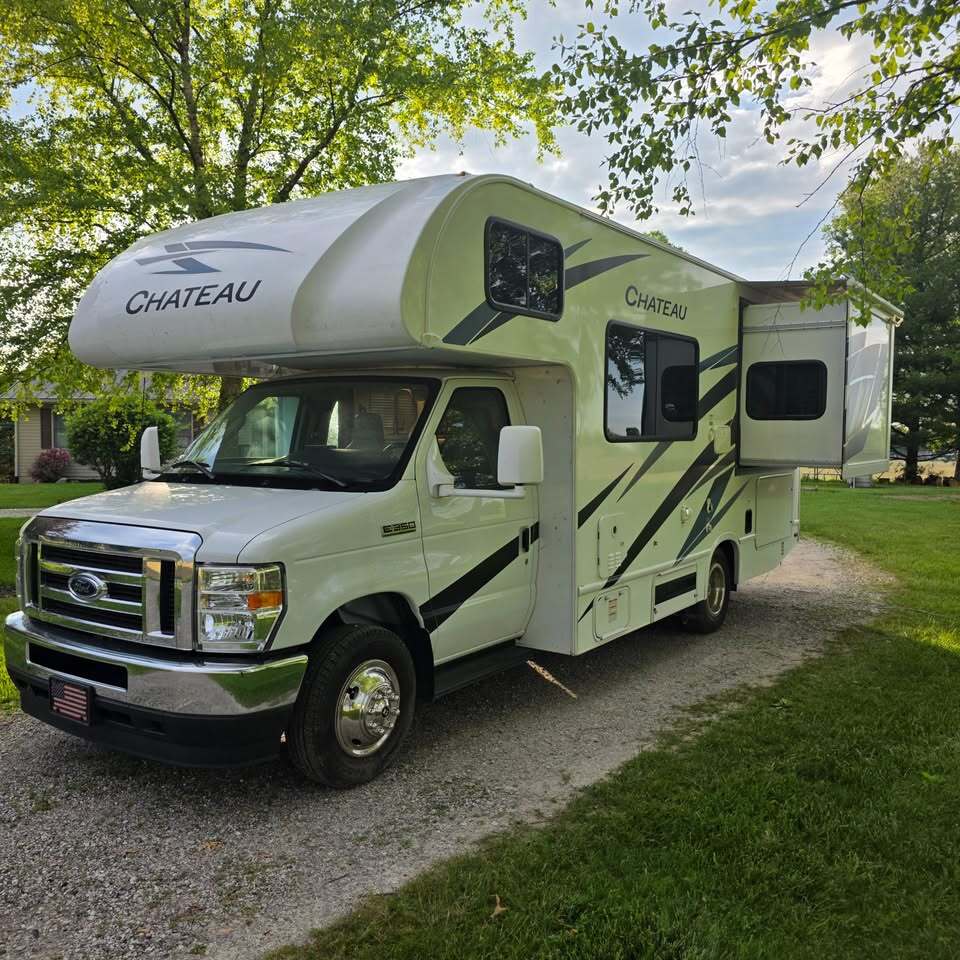 2025 Thor Motor Coach CHATEAU 22B in lafayette IN