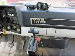 1988 CHEVROLET 16' H.D. FLATBED PLATFORM BODY 
