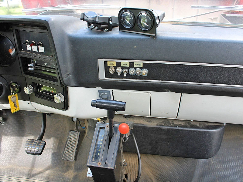 1988 CHEVROLET 16' H.D. FLATBED PLATFORM BODY 