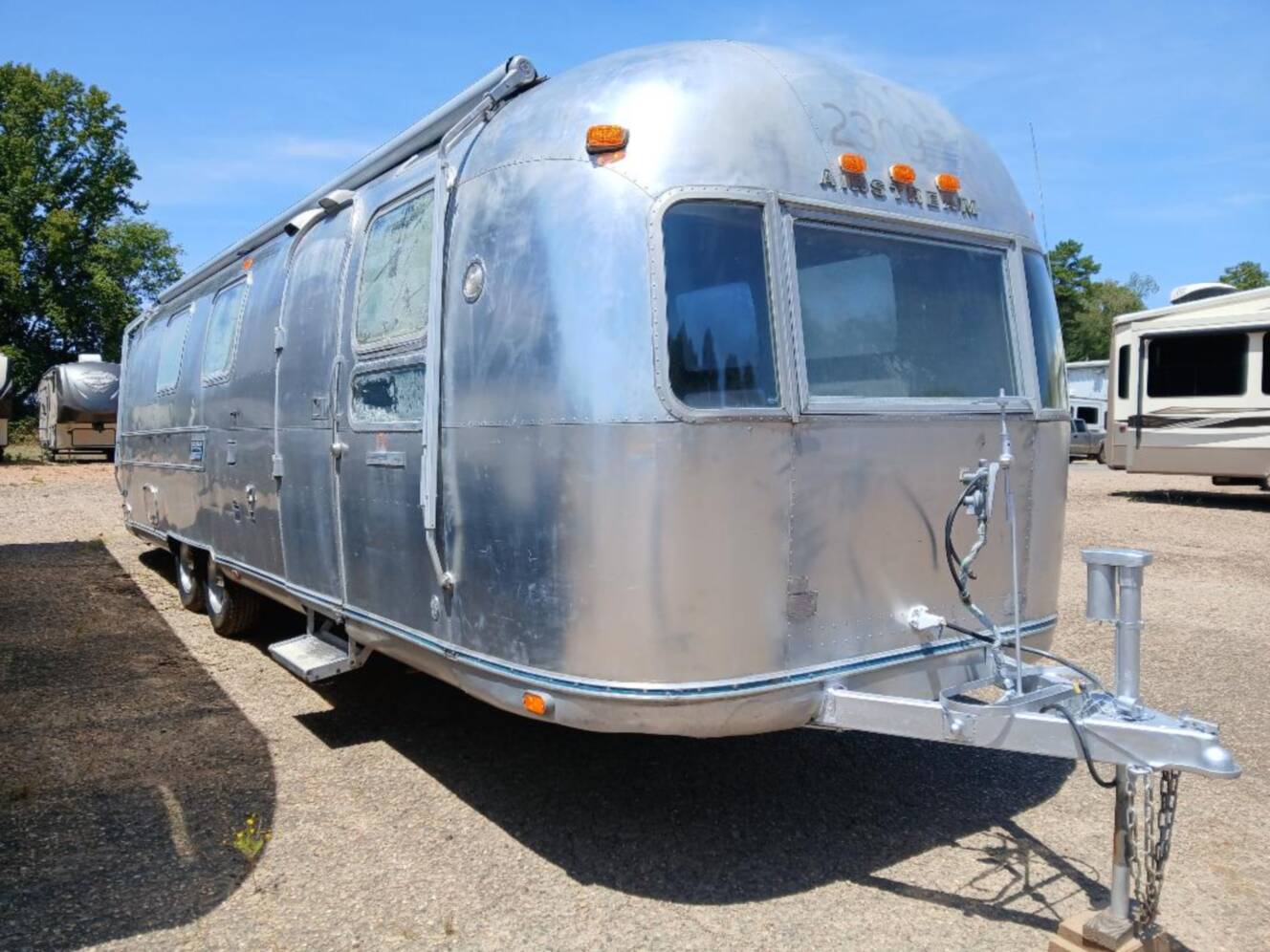 A photo of this 1973 Airstream Sovereign Land Yacht