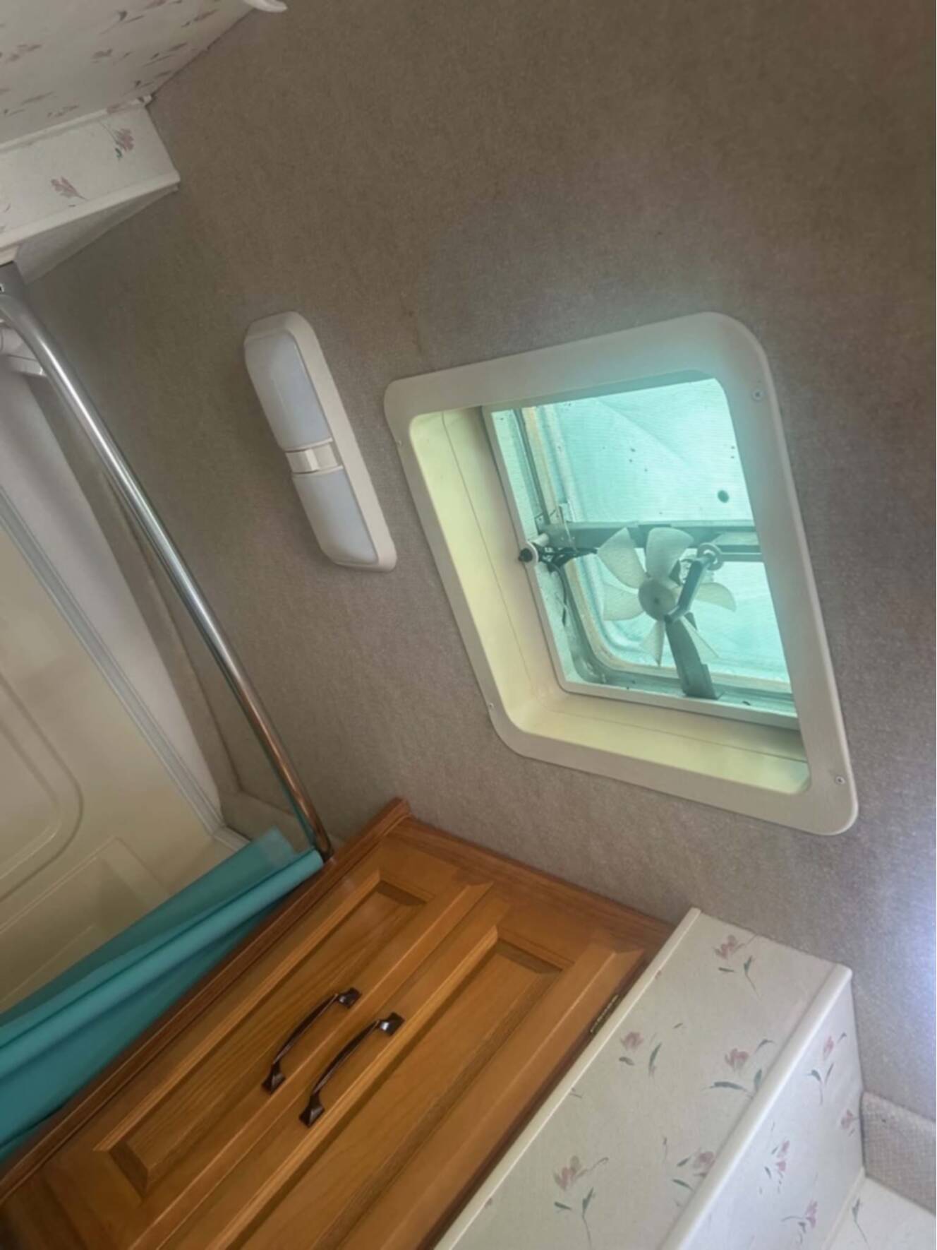A photo of this 1998 Fleetwood TIOGA 26