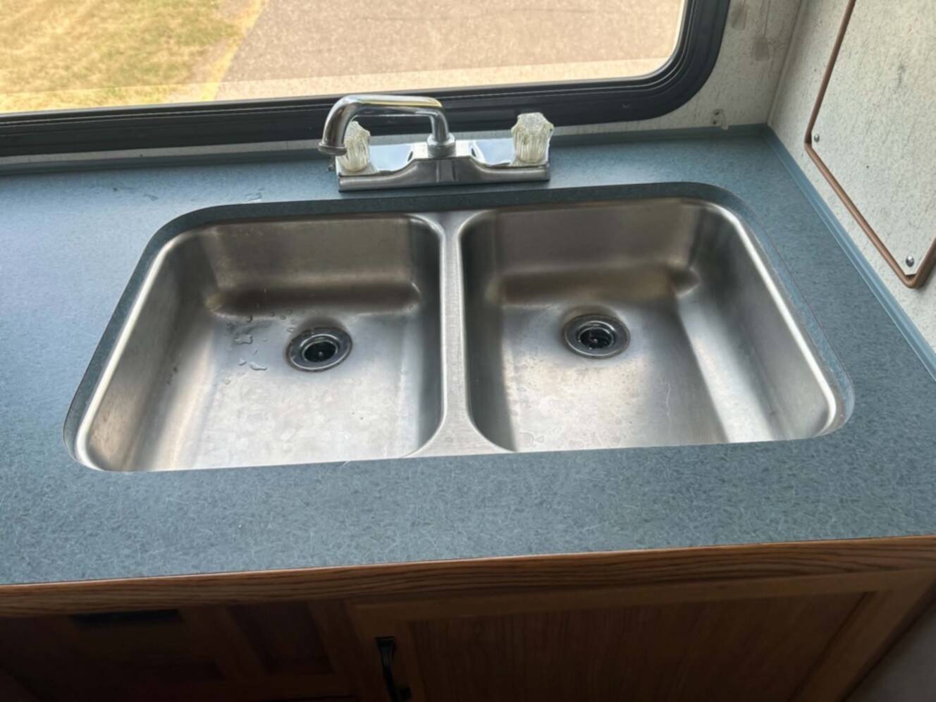 A photo of this 1998 Fleetwood TIOGA 26