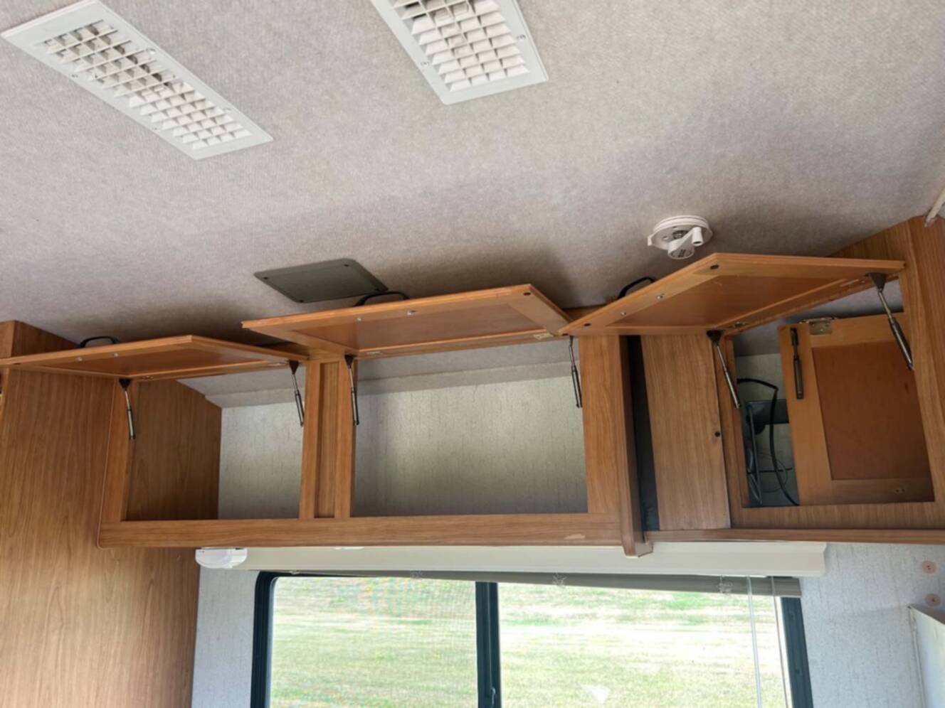 A photo of this 1998 Fleetwood TIOGA 26
