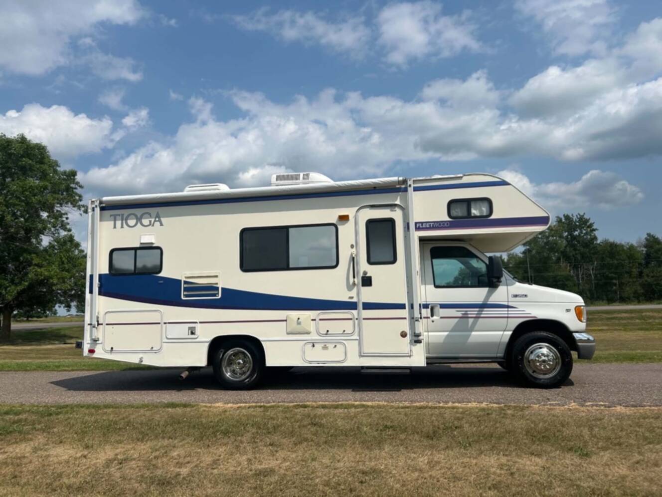 A photo of this 1998 Fleetwood TIOGA 26