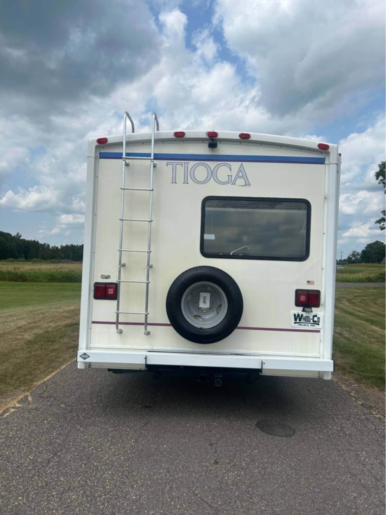 A photo of this 1998 Fleetwood TIOGA 26