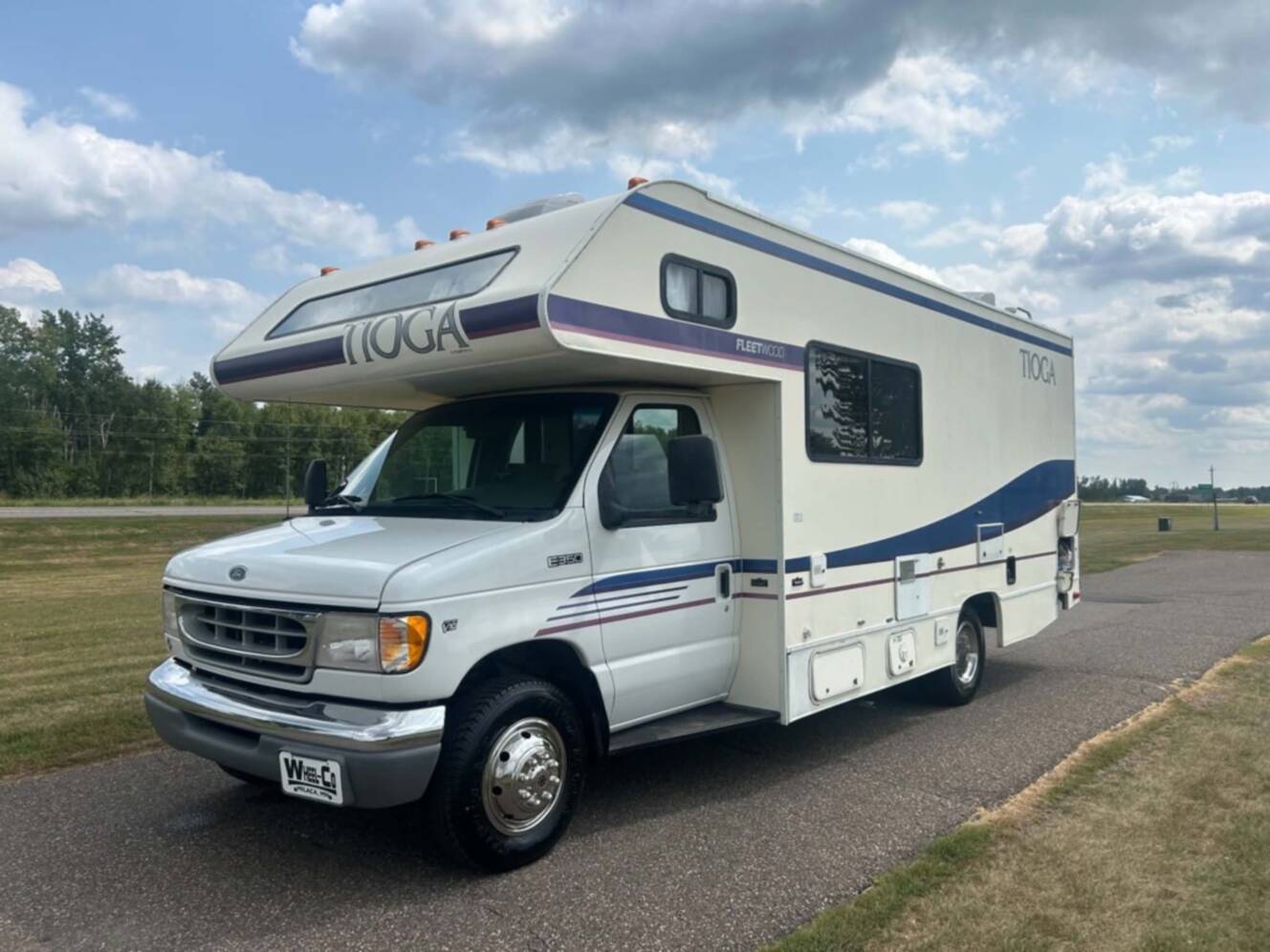 A photo of this 1998 Fleetwood TIOGA 26