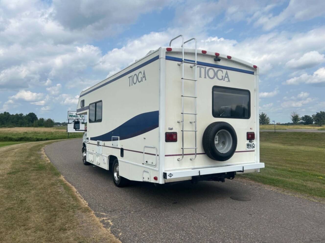 A photo of this 1998 Fleetwood TIOGA 26