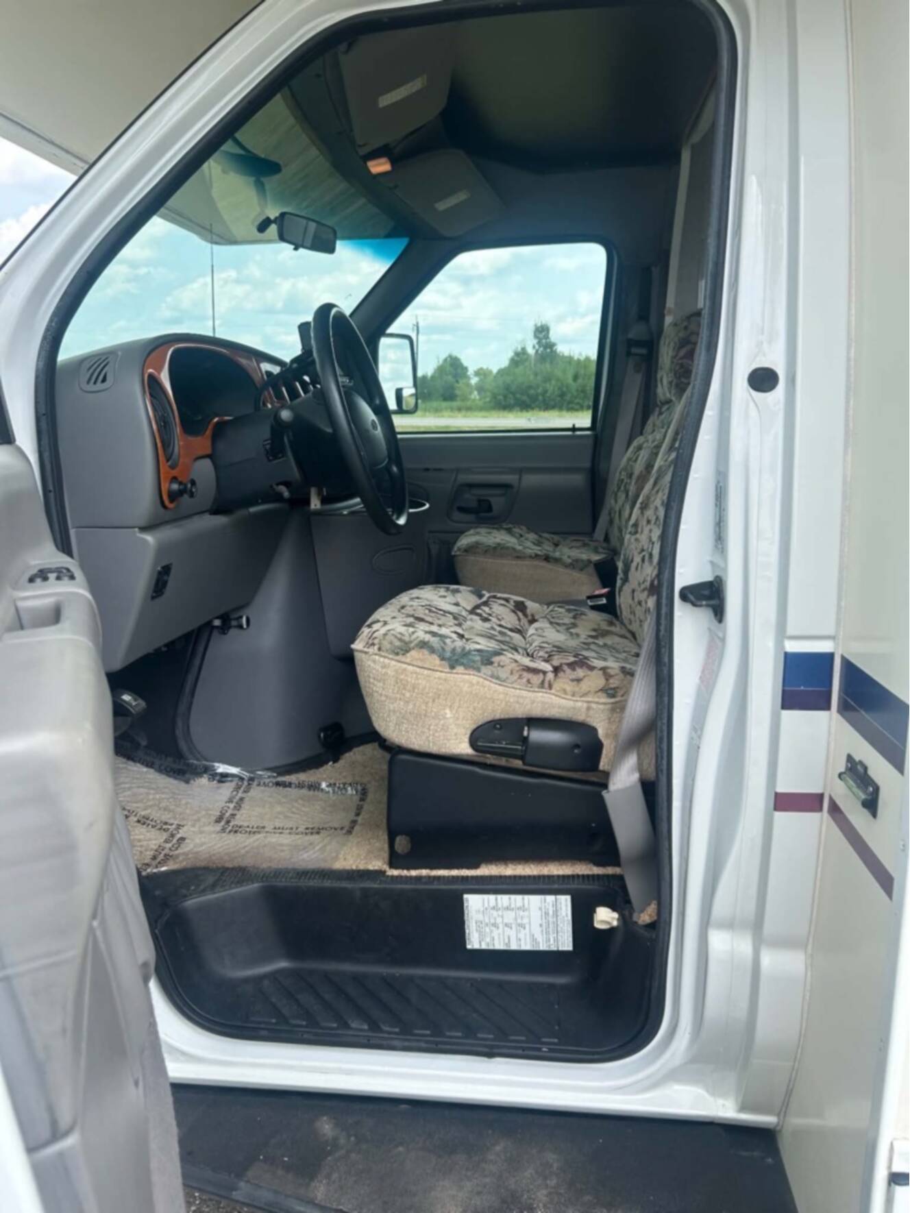 A photo of this 1998 Fleetwood TIOGA 26