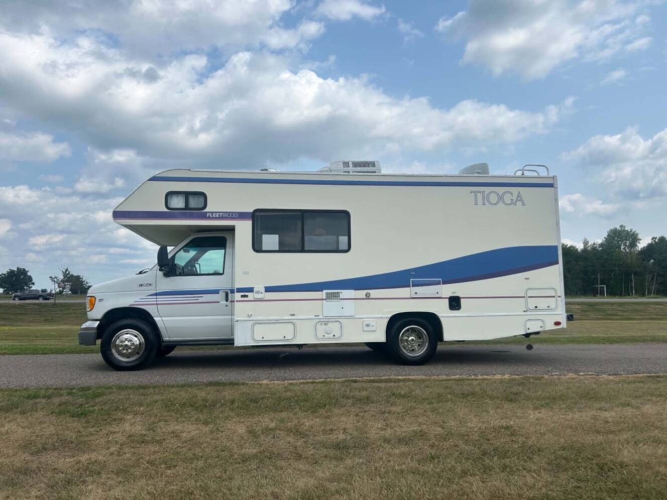 A photo of this 1998 Fleetwood TIOGA 26