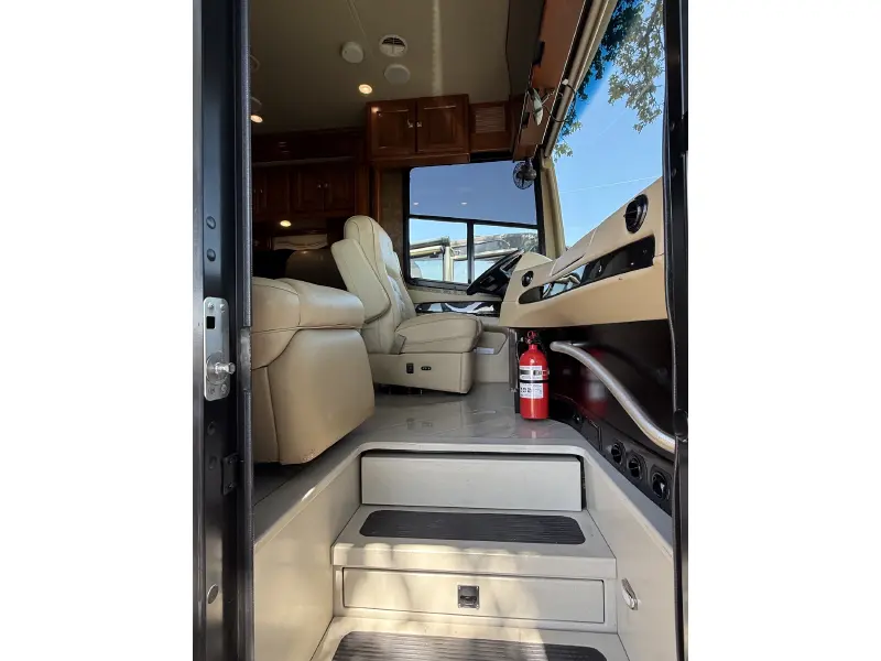2015 TIFFIN MOTORHOMES ALLEGRO BUS 45 LP
