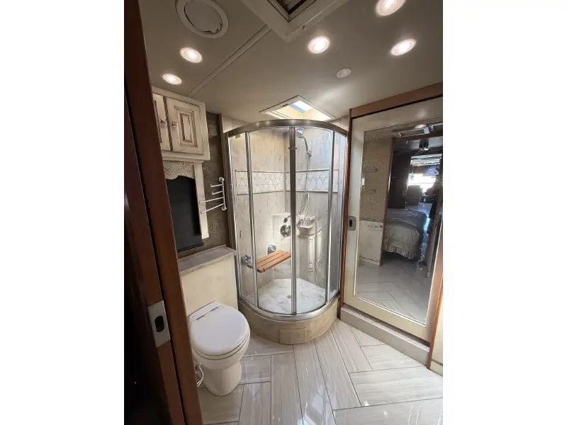 2015 TIFFIN MOTORHOMES ALLEGRO BUS 45 LP