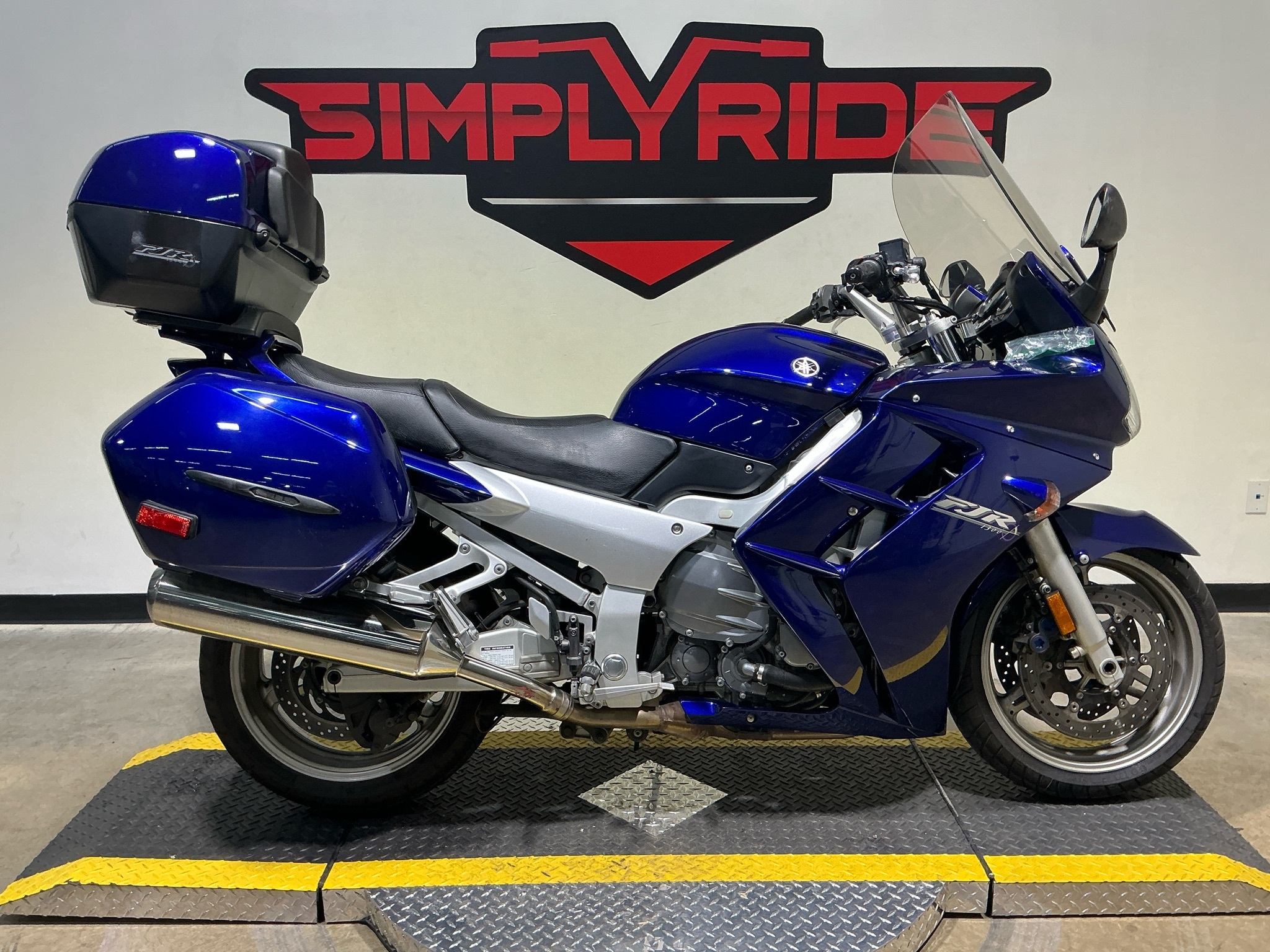2005 Yamaha FJR 1300 1300 in Eden Prairie, MN