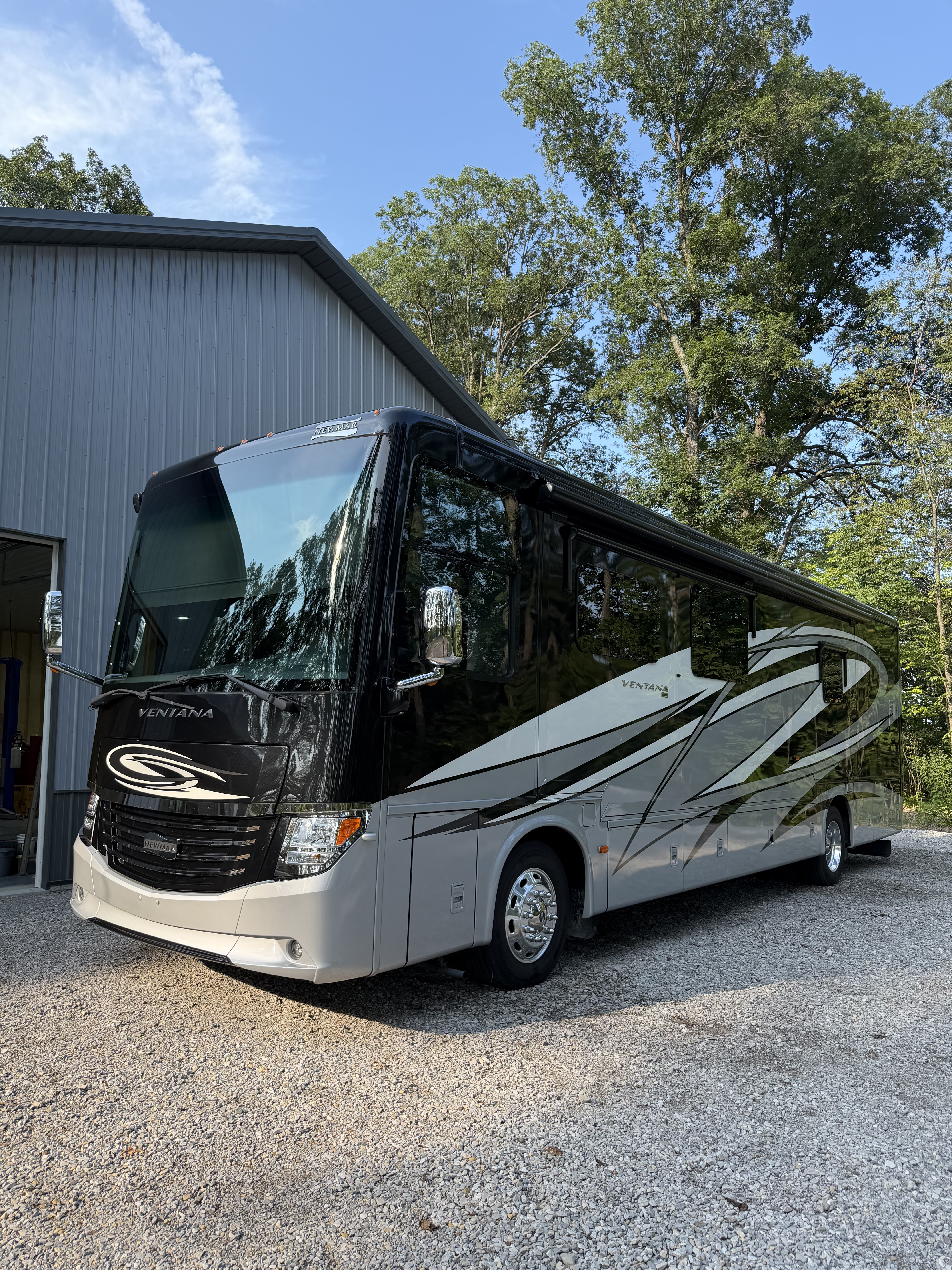 2017 Newmar VENTANA 3709 in dale IN