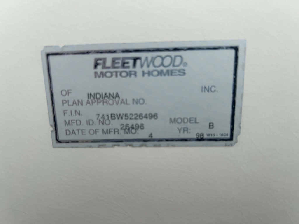 A photo of this 1998 Fleetwood TIOGA 26
