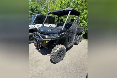 2026 Can-Am Defender 6x6 XT in mars PA