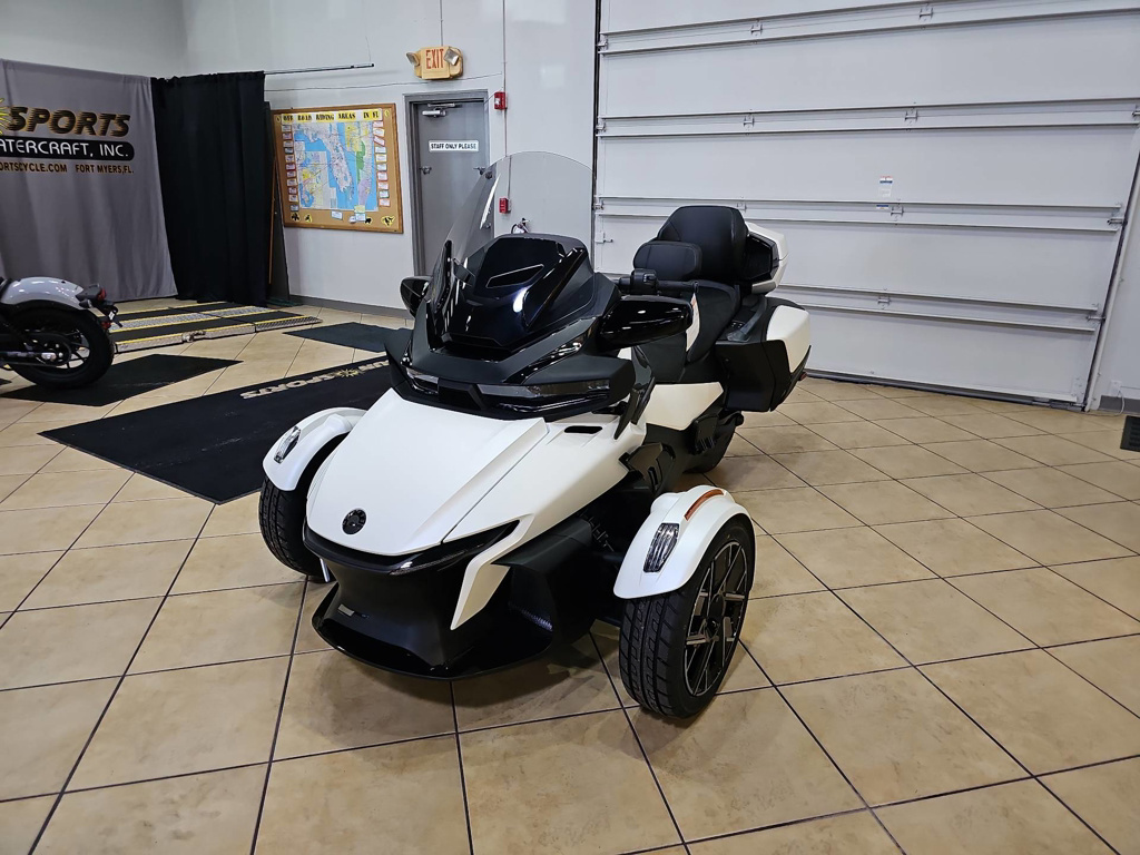 2026 Can-Am RD SPYDER RT STS 1330 SE6 WH SE 26 Base BASE in Ft Myers, FL