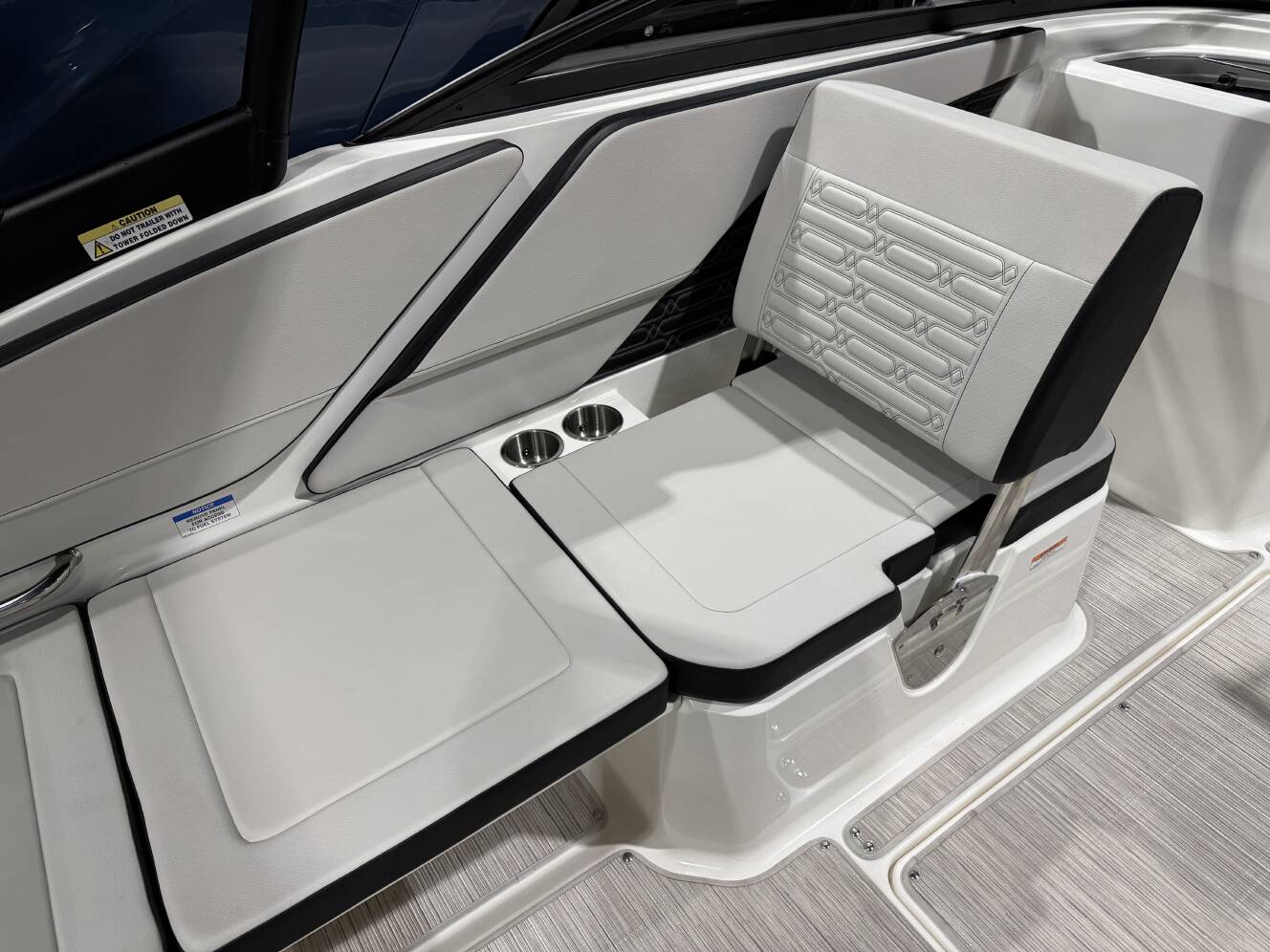 A photo of this 2026 Sea Ray SPX 210