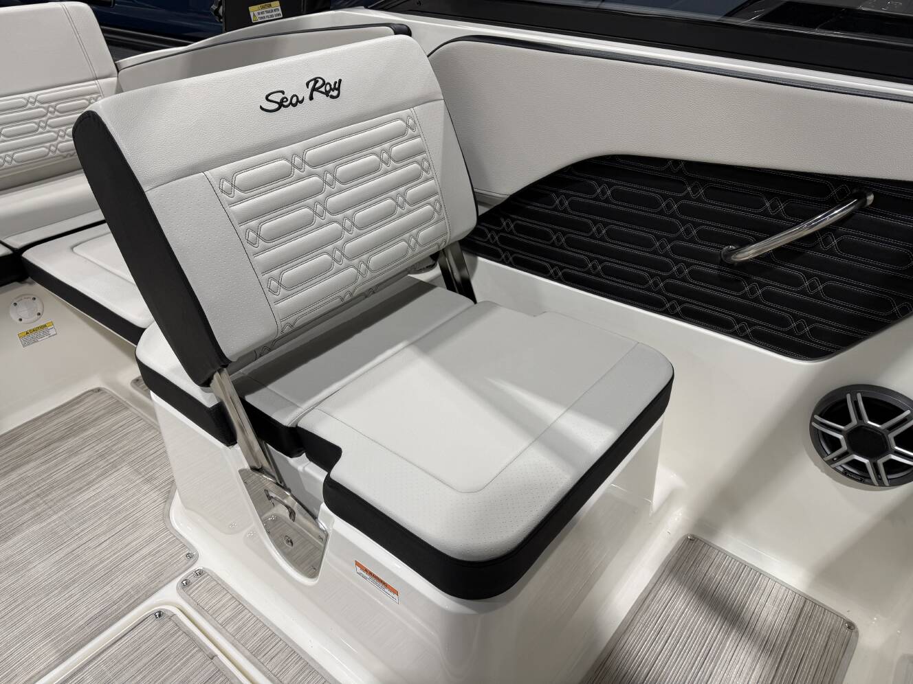 A photo of this 2026 Sea Ray SPX 210