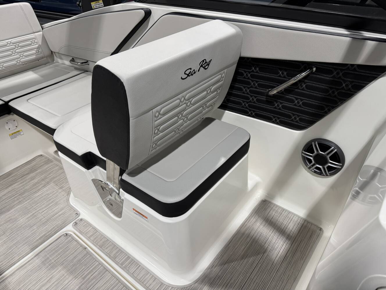 A photo of this 2026 Sea Ray SPX 210
