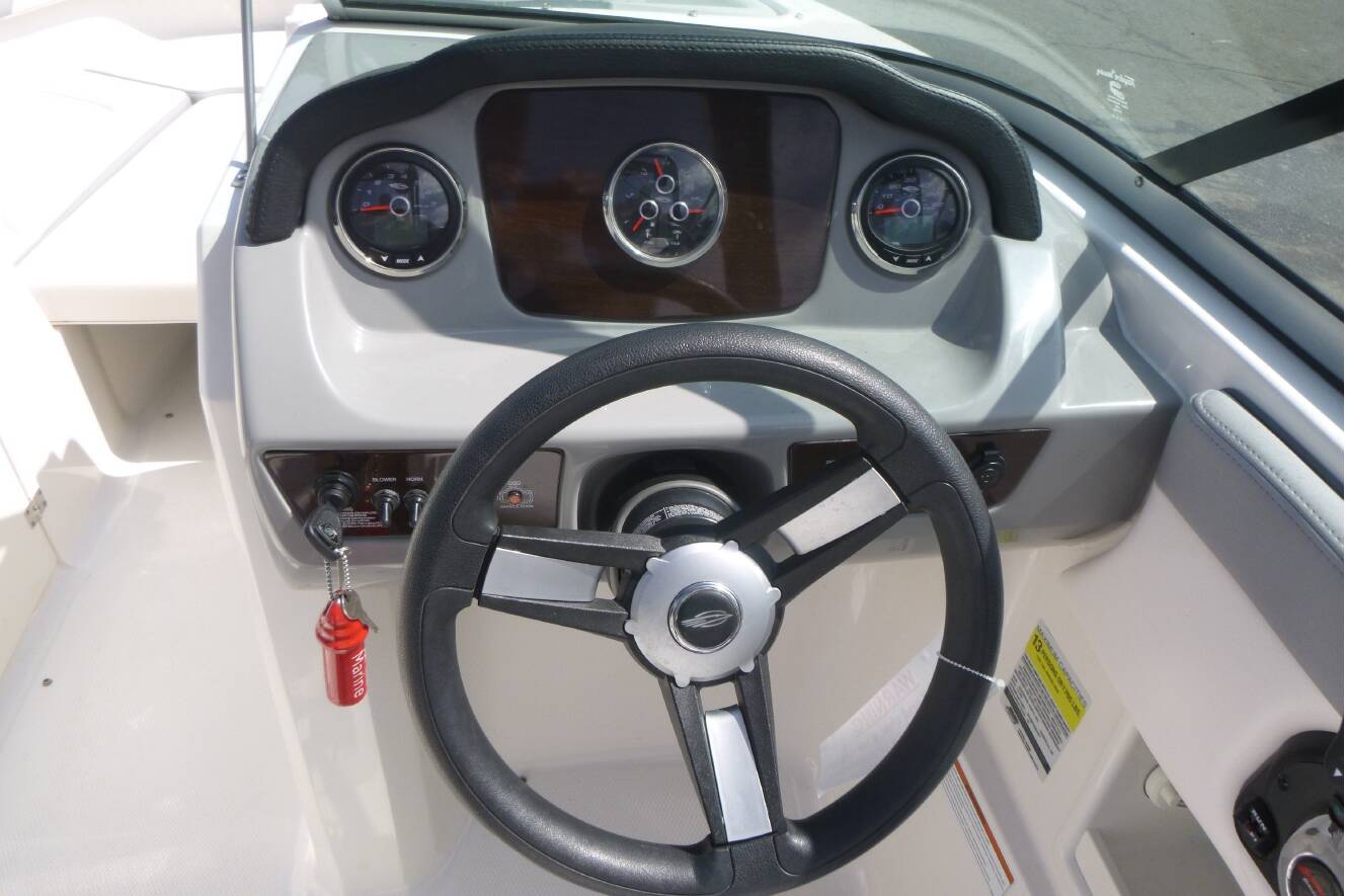 A photo of this 2021 Chaparral 23 SSi