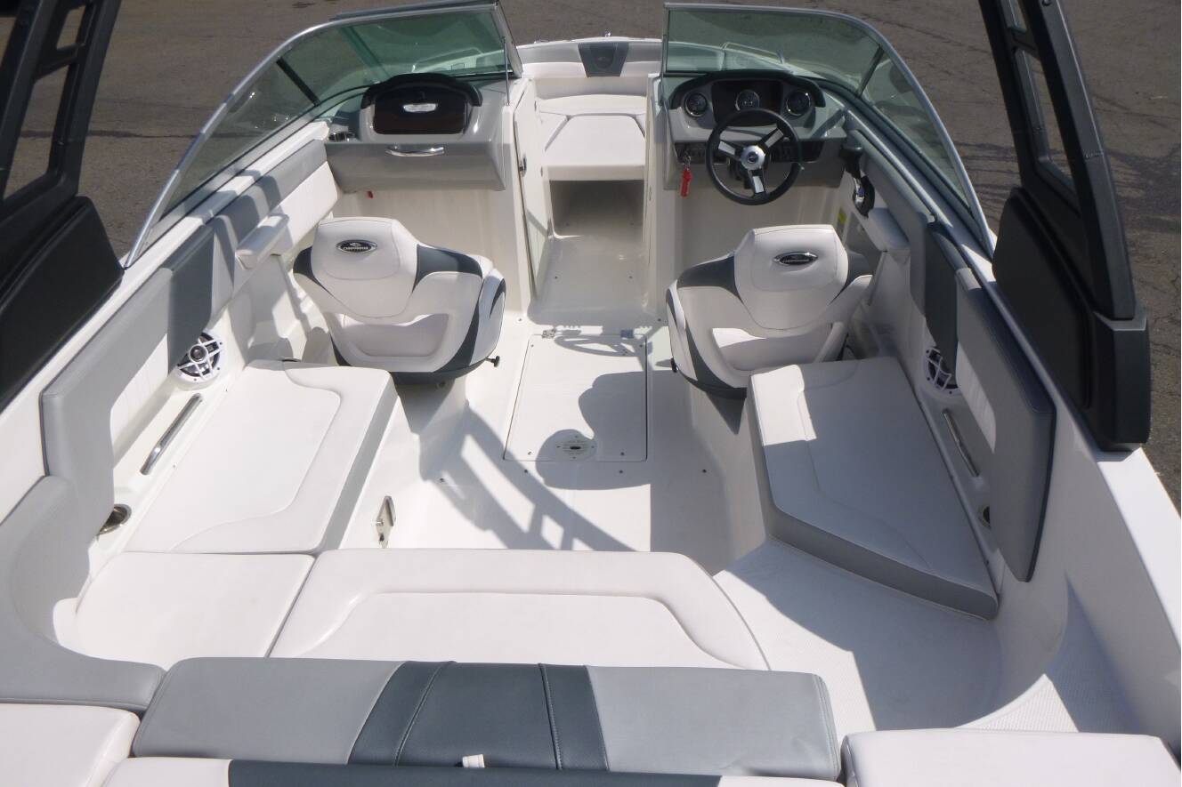 A photo of this 2021 Chaparral 23 SSi