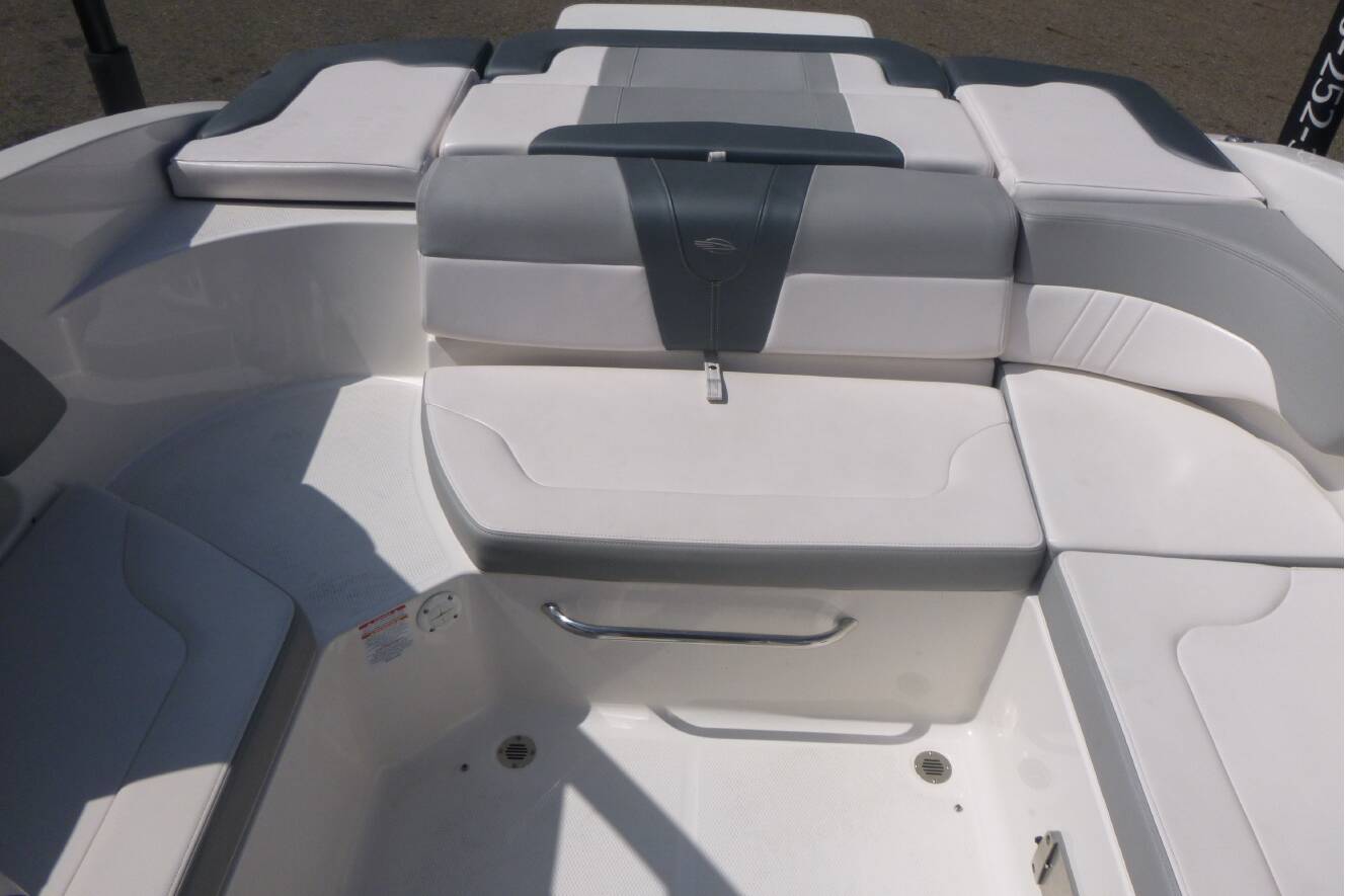 A photo of this 2021 Chaparral 23 SSi