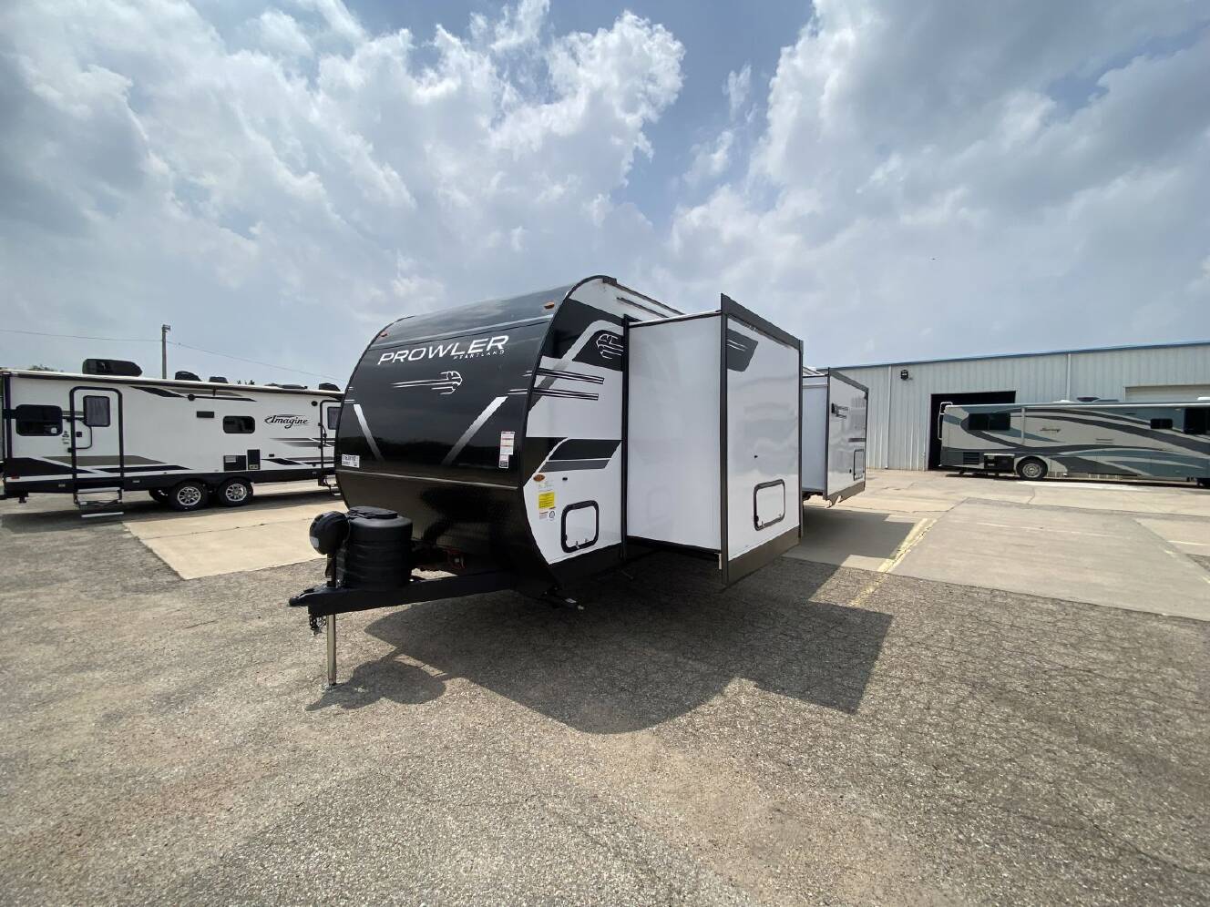 A photo of this 2026 Heartland PROWLER 3301RLT