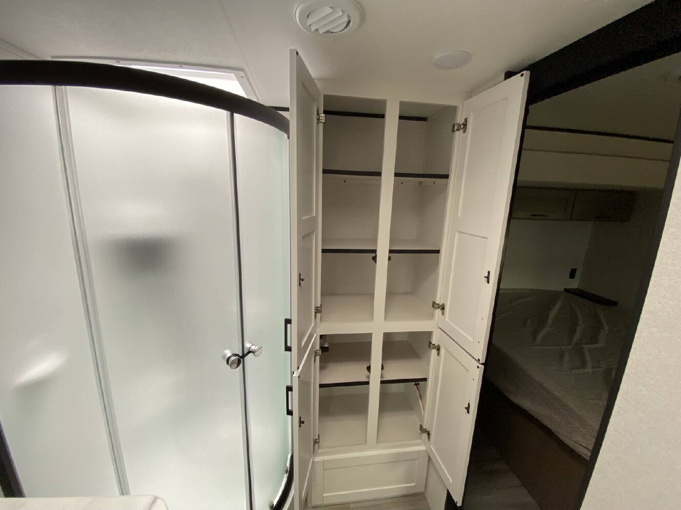 A photo of this 2026 Heartland PROWLER 3301RLT