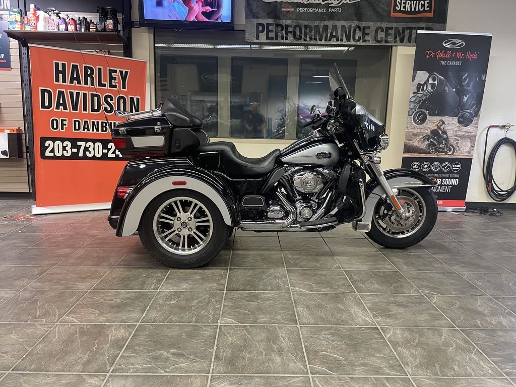 2013 Harley-Davidson® FLHTCUTG - Tri Glide® Ultra Classic® ULTRA CLASSIC in Danbury, CT