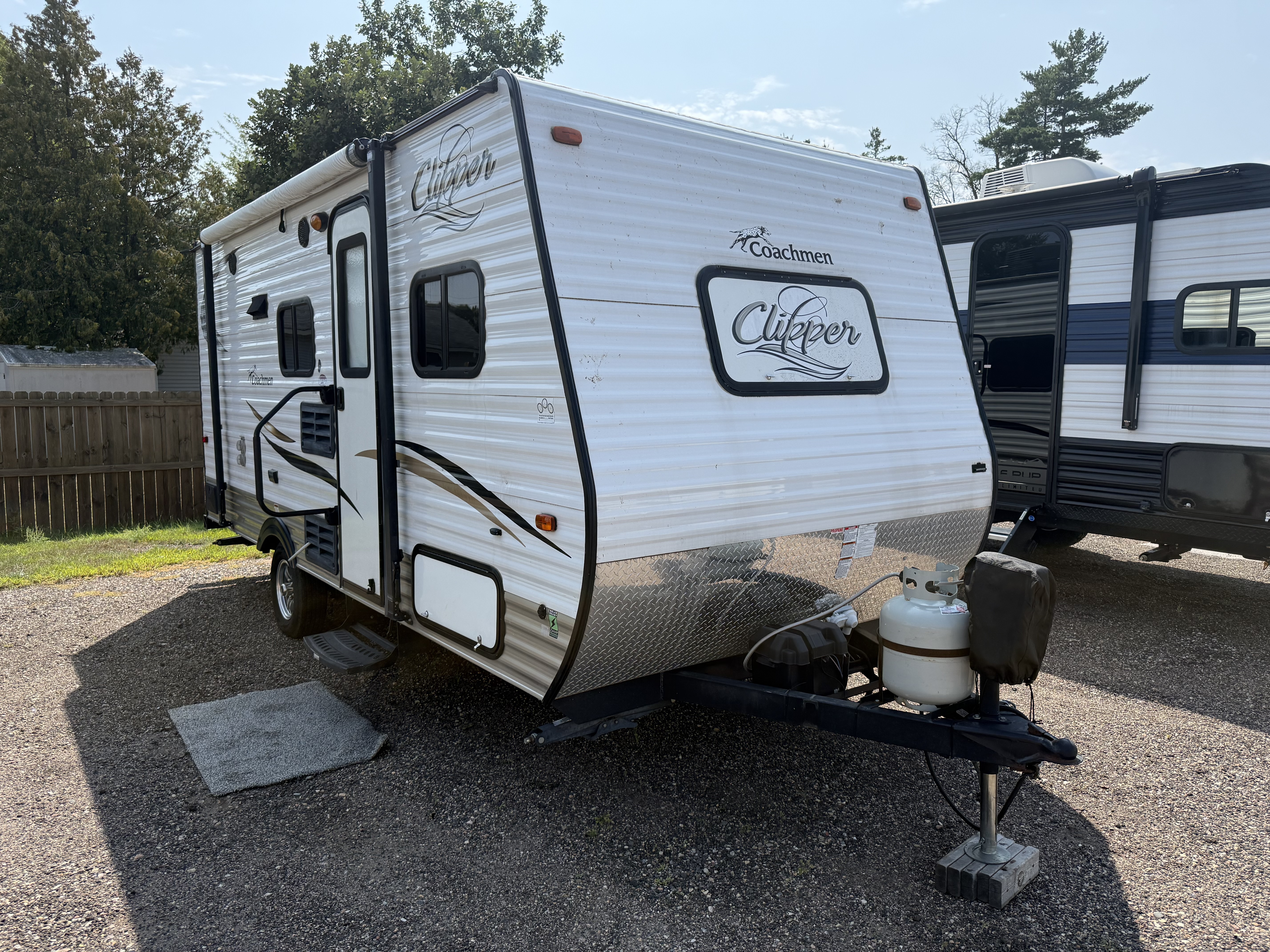 2016 Coachmen Clipper 17BH in south wisconsin rapids WI