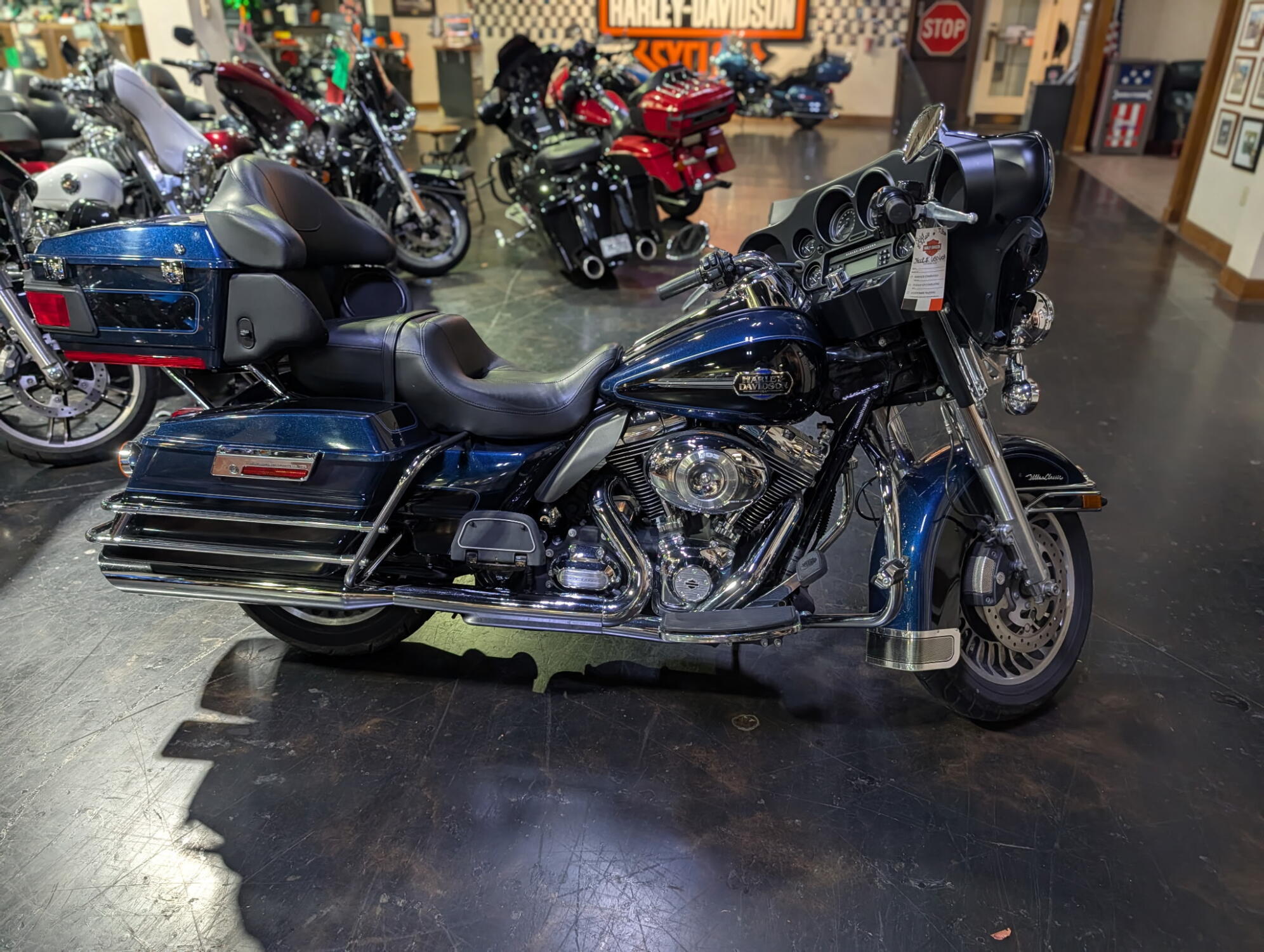 2013 Harley-Davidson Ultra Classic Electra Glide ULTRA CLASSIC FLHTCU in Winterville, NC
