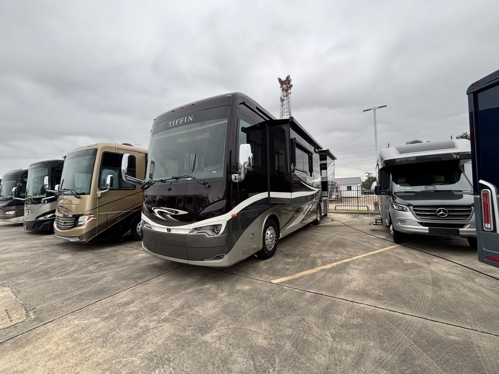 2021 Tiffin Motor Homes Allegro Bus 35CP in spring TX