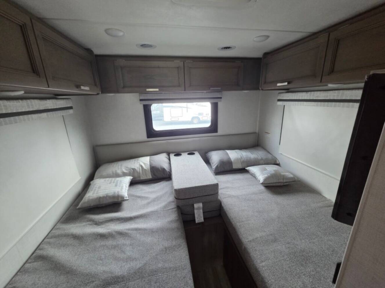 A photo of this 2026 Thor Motor Coach Axis 26.2