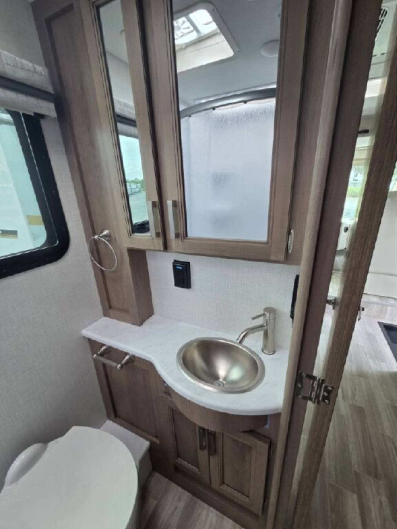 A photo of this 2026 Thor Motor Coach Axis 26.2