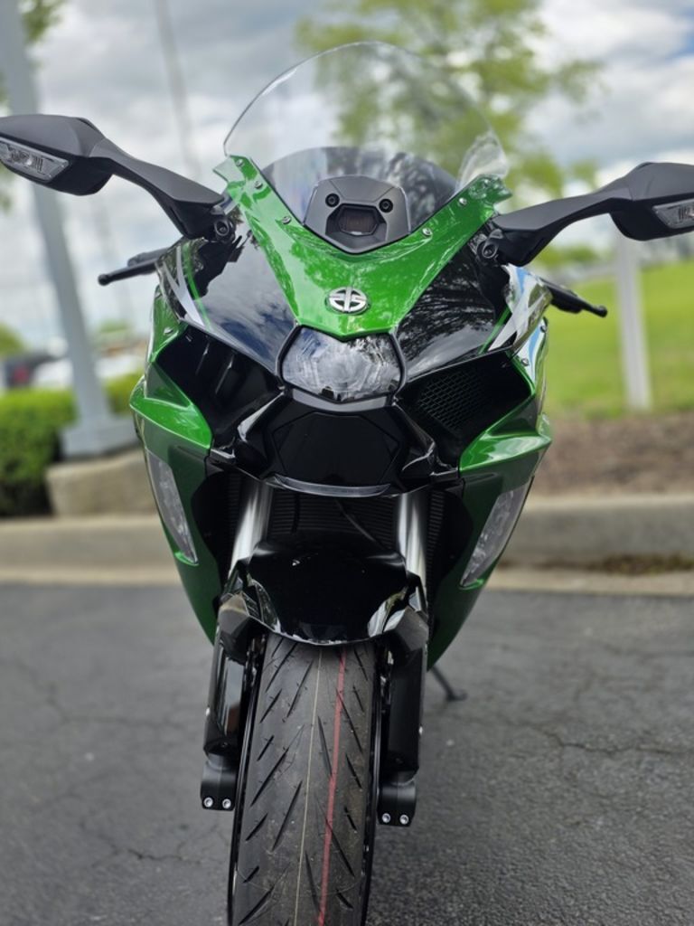 2025 Kawasaki NINJA H2® SX SE ABS SE+ in Carol Stream, IL