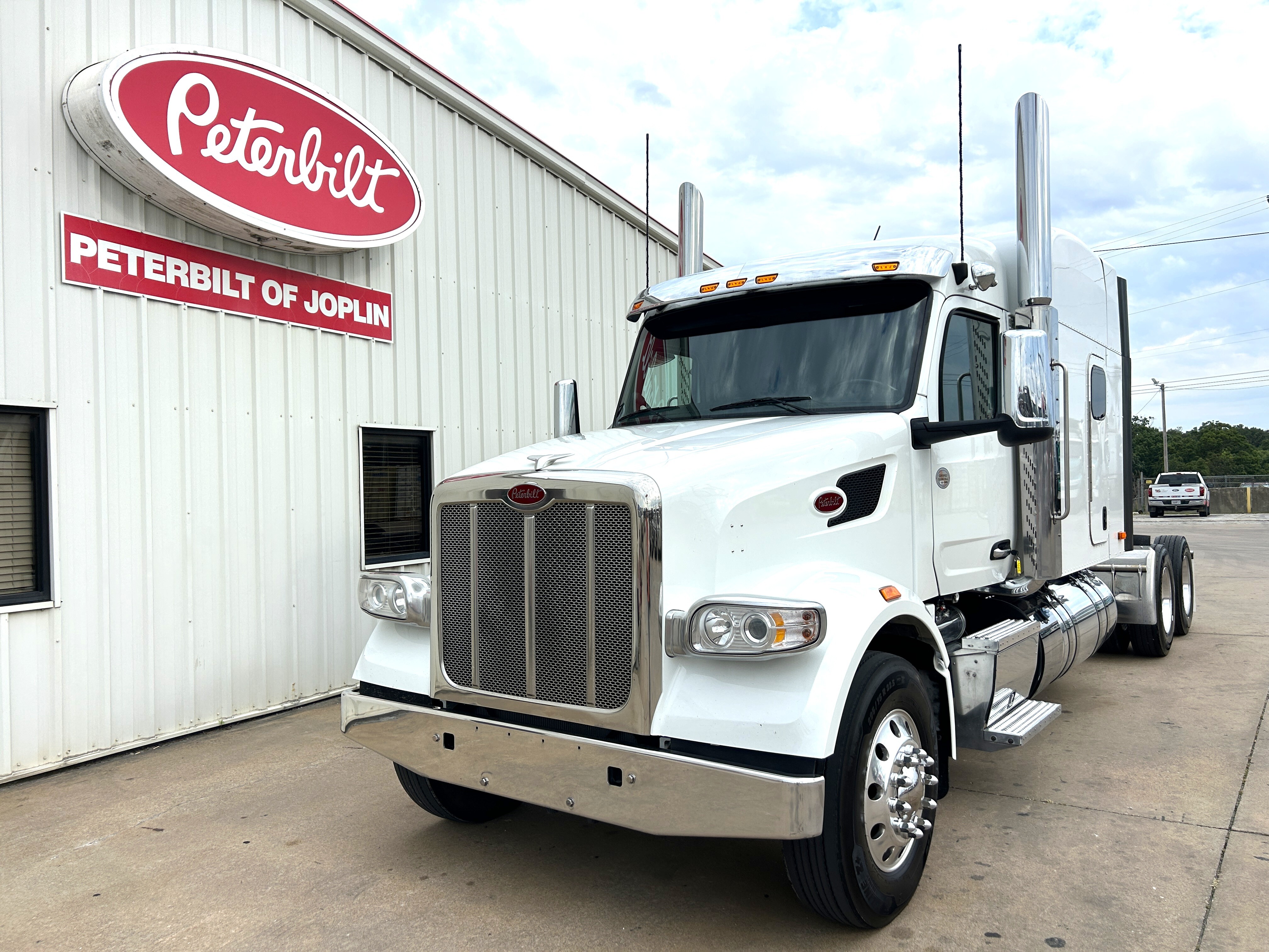 2023 PETERBILT 567 in Joplin, MO