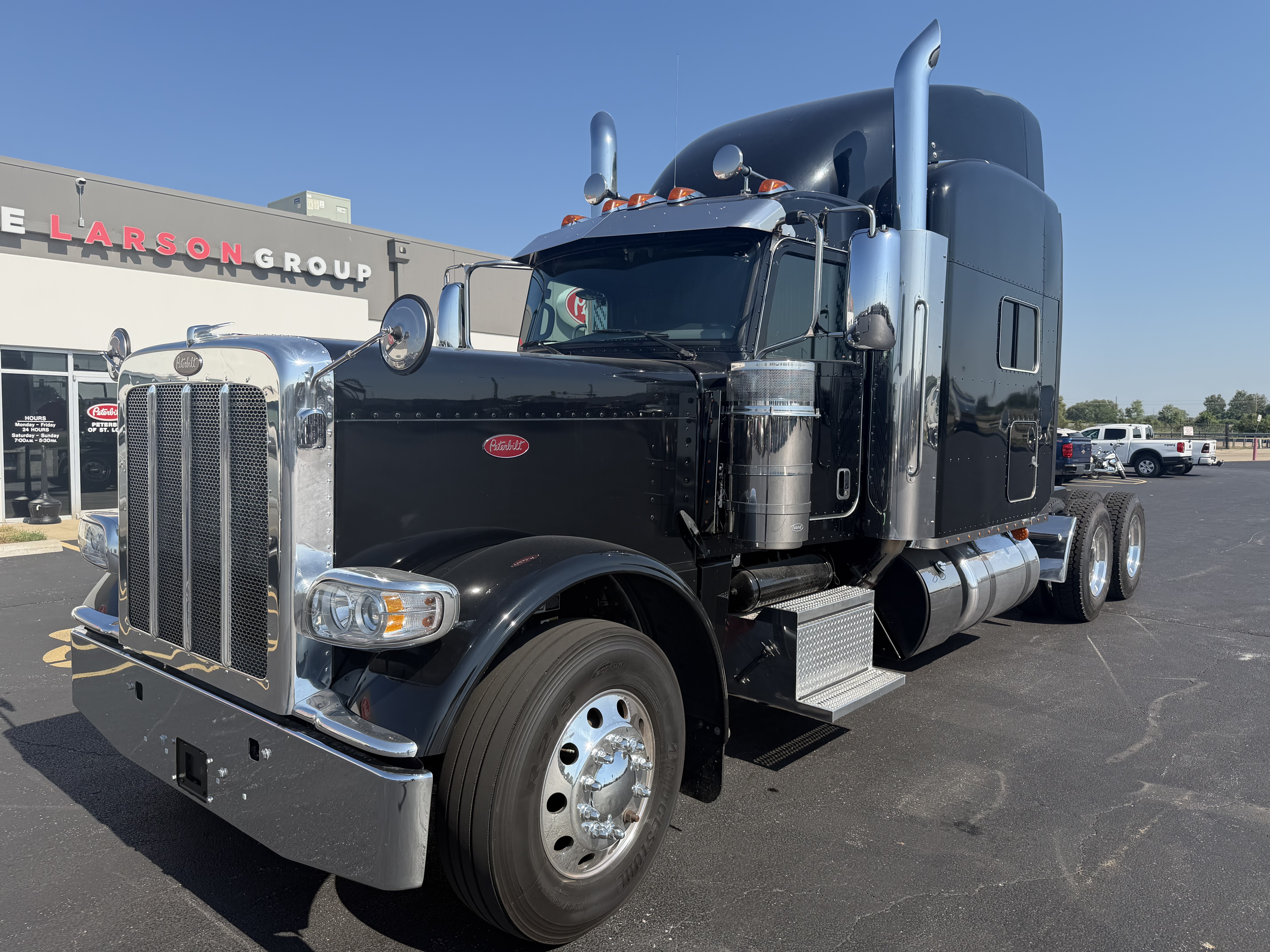 2022 PETERBILT 389 in East Saint Louis, IL