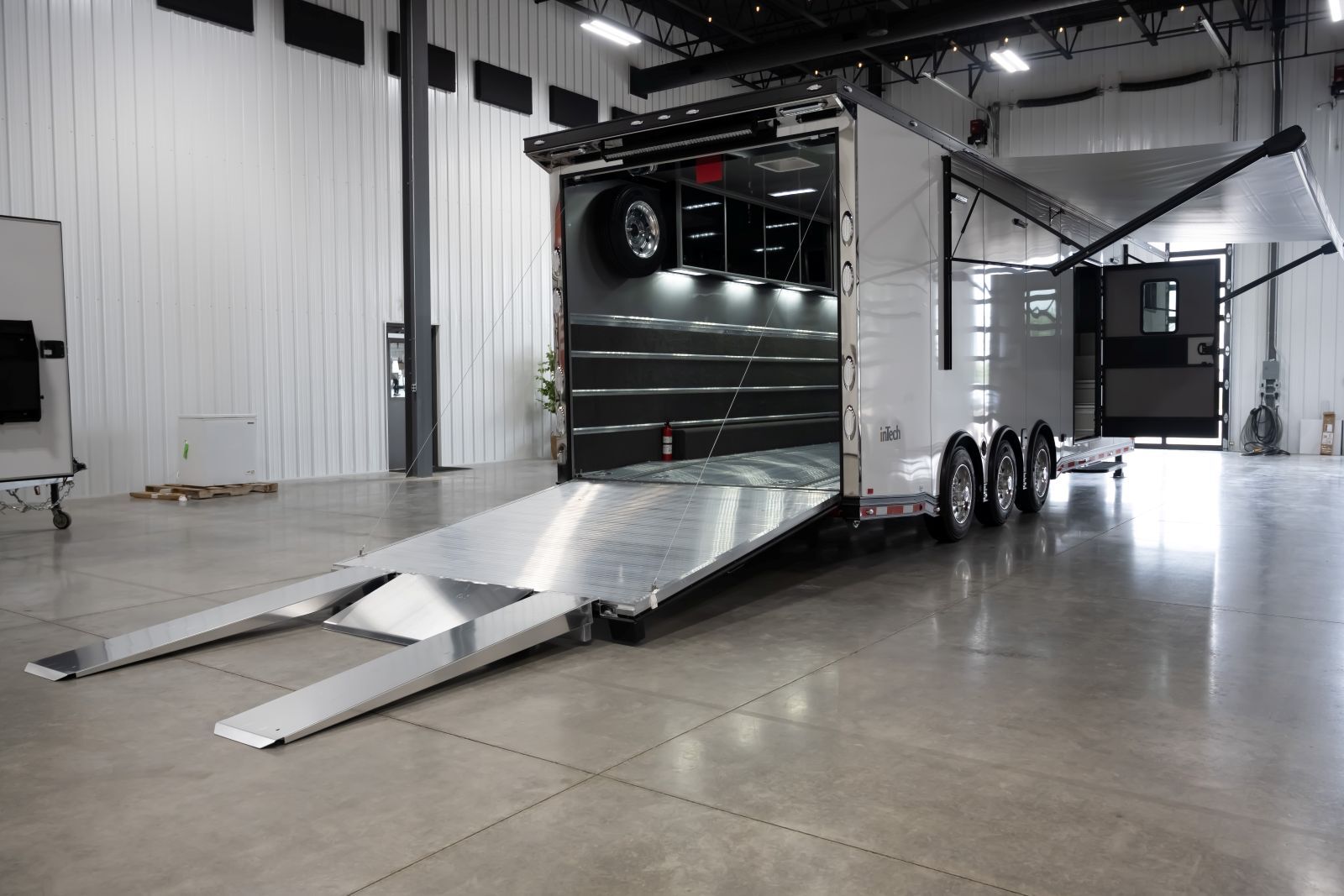 2025 Intech Trailers 36' Custom Gooseneck Bathroom Race Trailer in keller TX